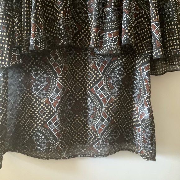 MOLLY BRACKEN WOMENS PAISLEY PRINT RUFFLE BLOUSE/ Size Small - Picture 5 of 8